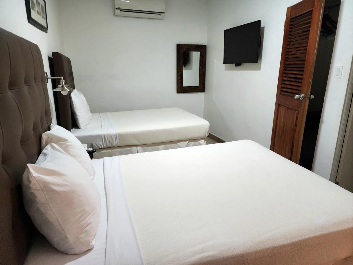 Altamont West Hotel Μοντέγκο Μπέυ Εξωτερικό φωτογραφία