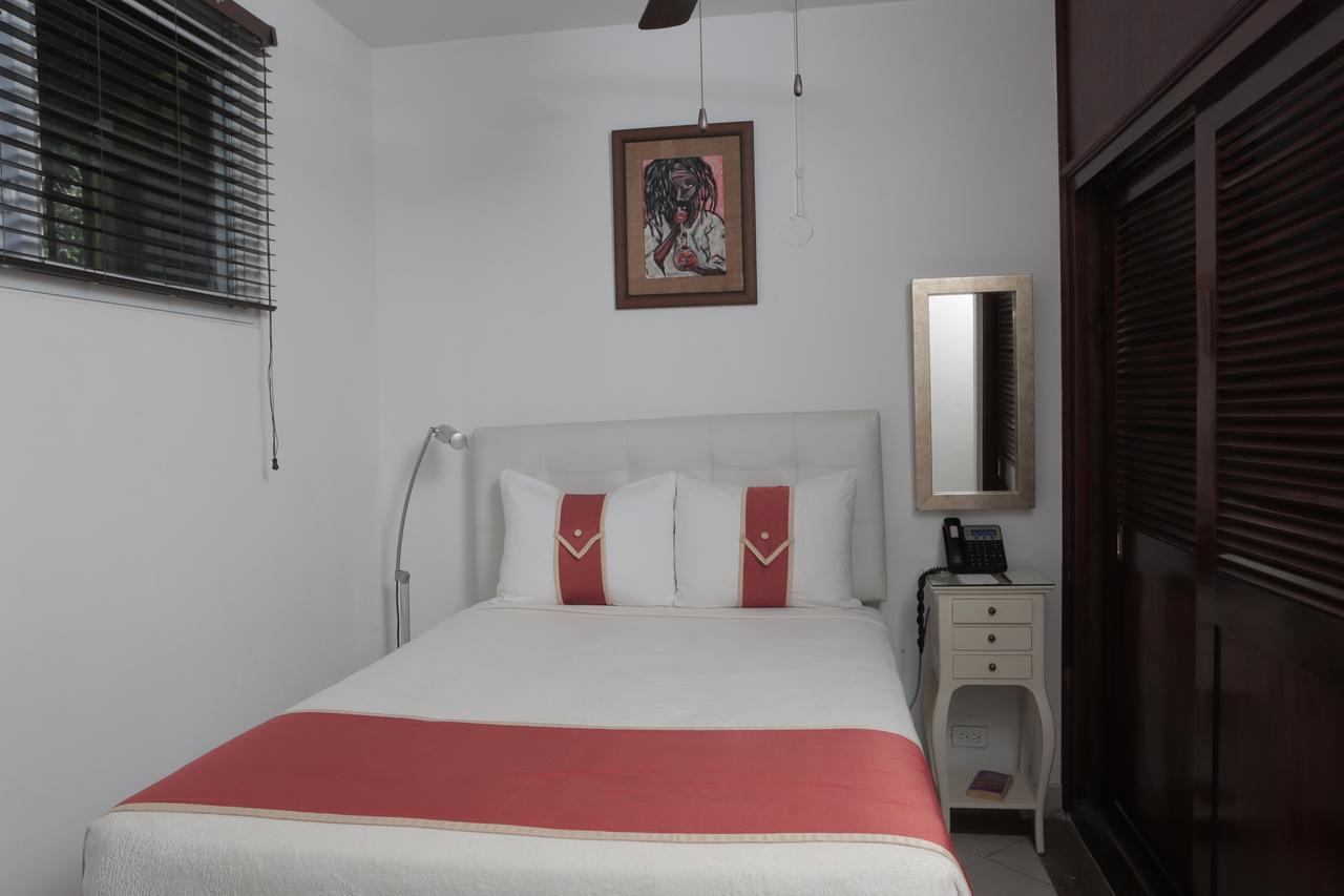 Altamont West Hotel Μοντέγκο Μπέυ Εξωτερικό φωτογραφία