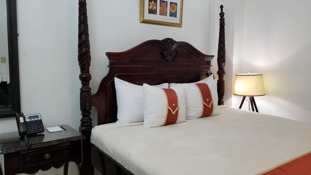 Altamont West Hotel Μοντέγκο Μπέυ Εξωτερικό φωτογραφία