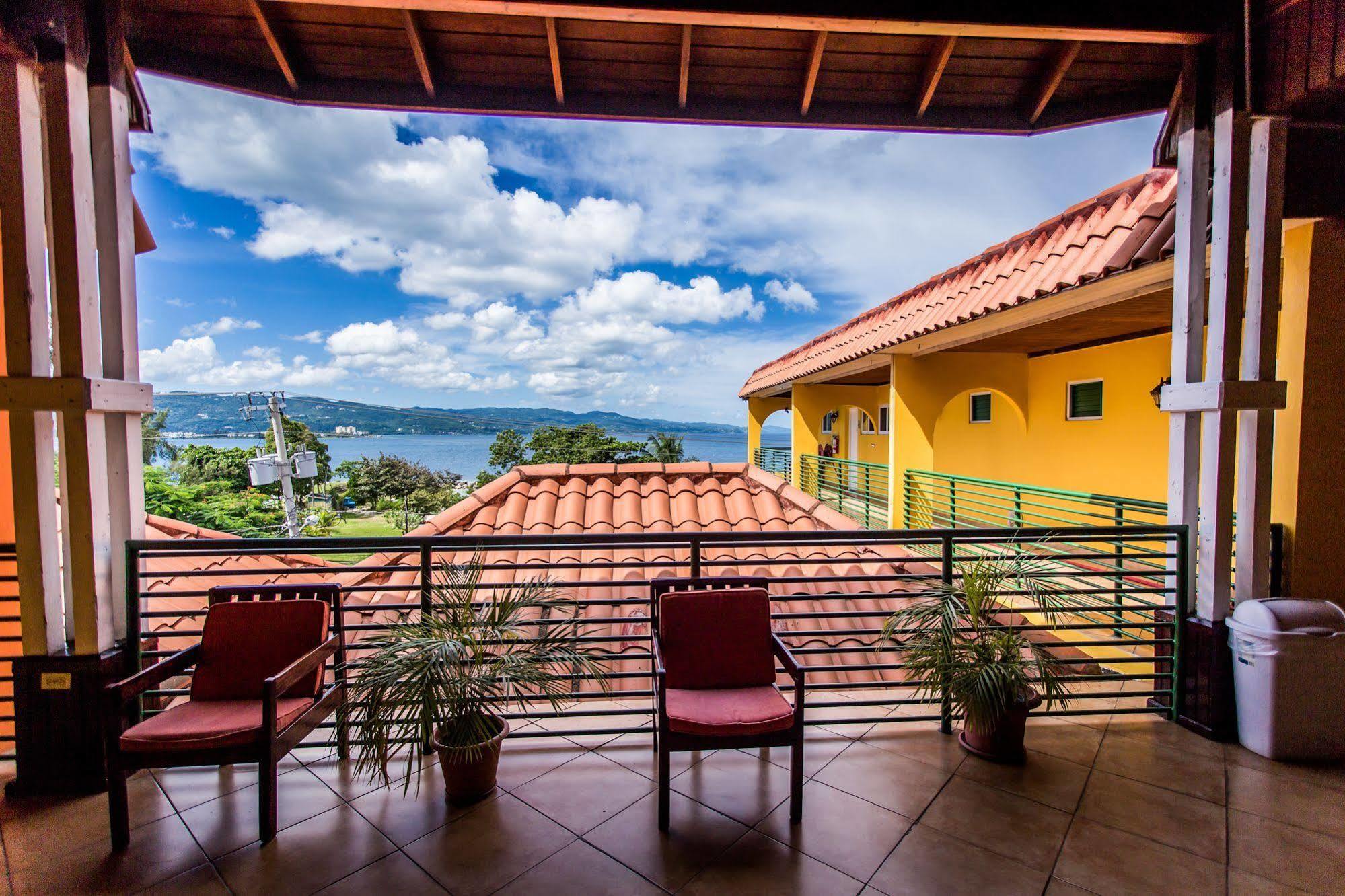 Altamont West Hotel Μοντέγκο Μπέυ Εξωτερικό φωτογραφία
