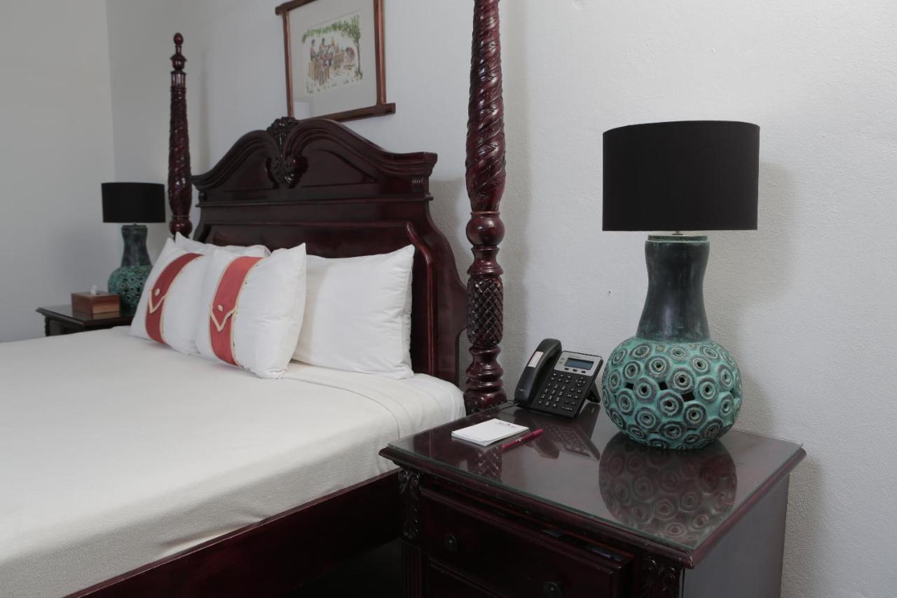 Altamont West Hotel Μοντέγκο Μπέυ Εξωτερικό φωτογραφία