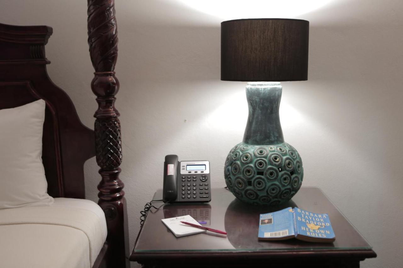 Altamont West Hotel Μοντέγκο Μπέυ Εξωτερικό φωτογραφία